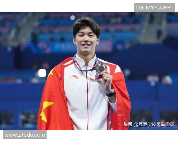奥运游泳冠军的奋斗历程与辉煌成就解析