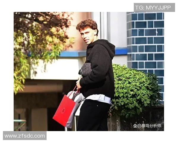 丧偶的足球明星背后的故事与情感历程揭秘